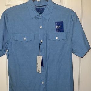 Men's NWT Apt 9 Casual Button Down shirt Size S